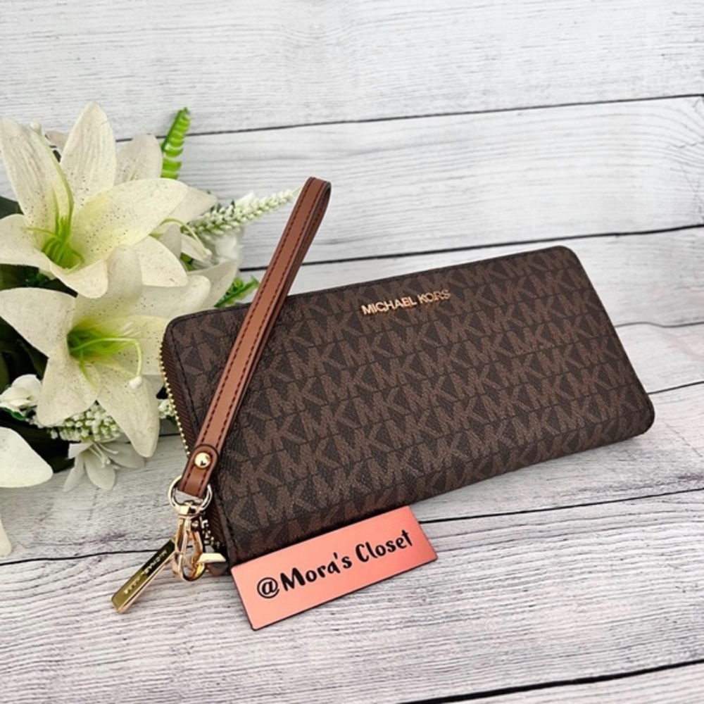 Michael Kors Large Continental Wallet
